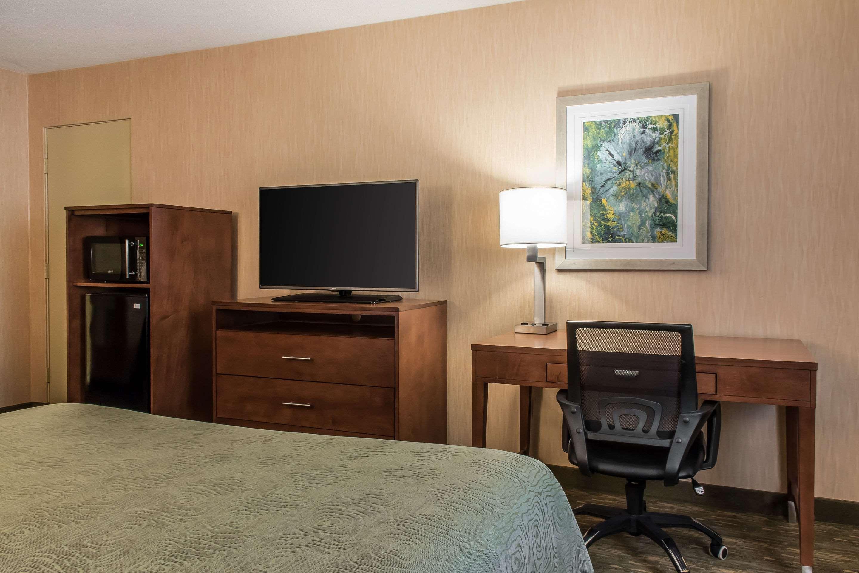Quality Inn Bedford Eksteriør bilde