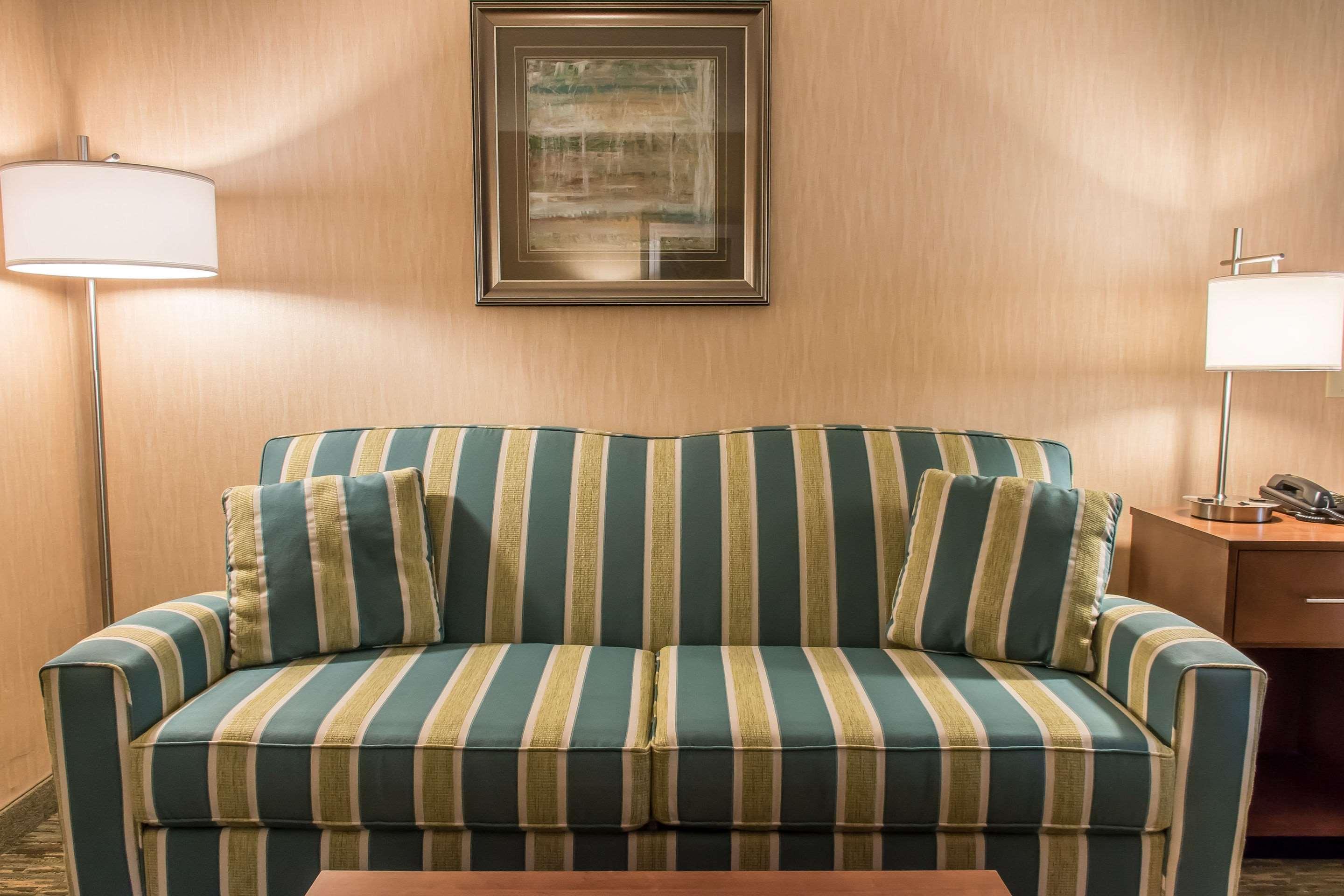 Quality Inn Bedford Eksteriør bilde