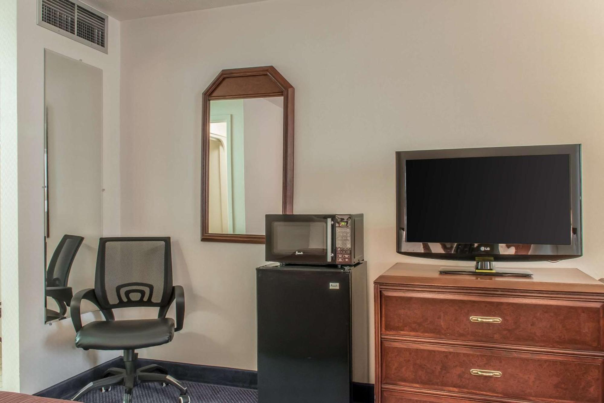 Quality Inn Bedford Eksteriør bilde